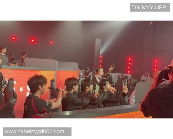 s15电竞总决赛聚焦和平精英JDG战队精彩节奏与战术分析