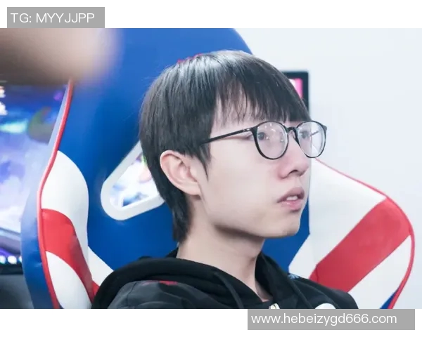 CSGO社区热议RNG战队耐力争议引发的讨论与反思